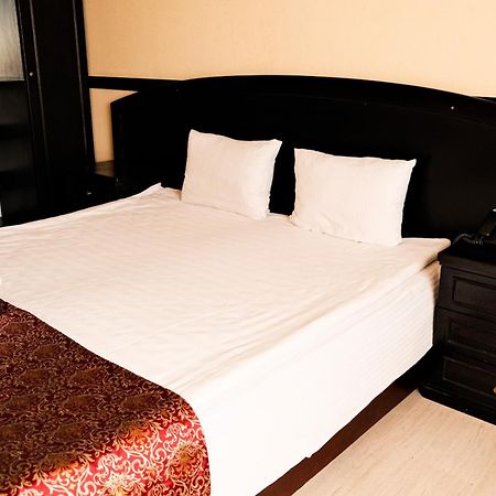 Belon Life Hotel Astana Eksteriør bilde