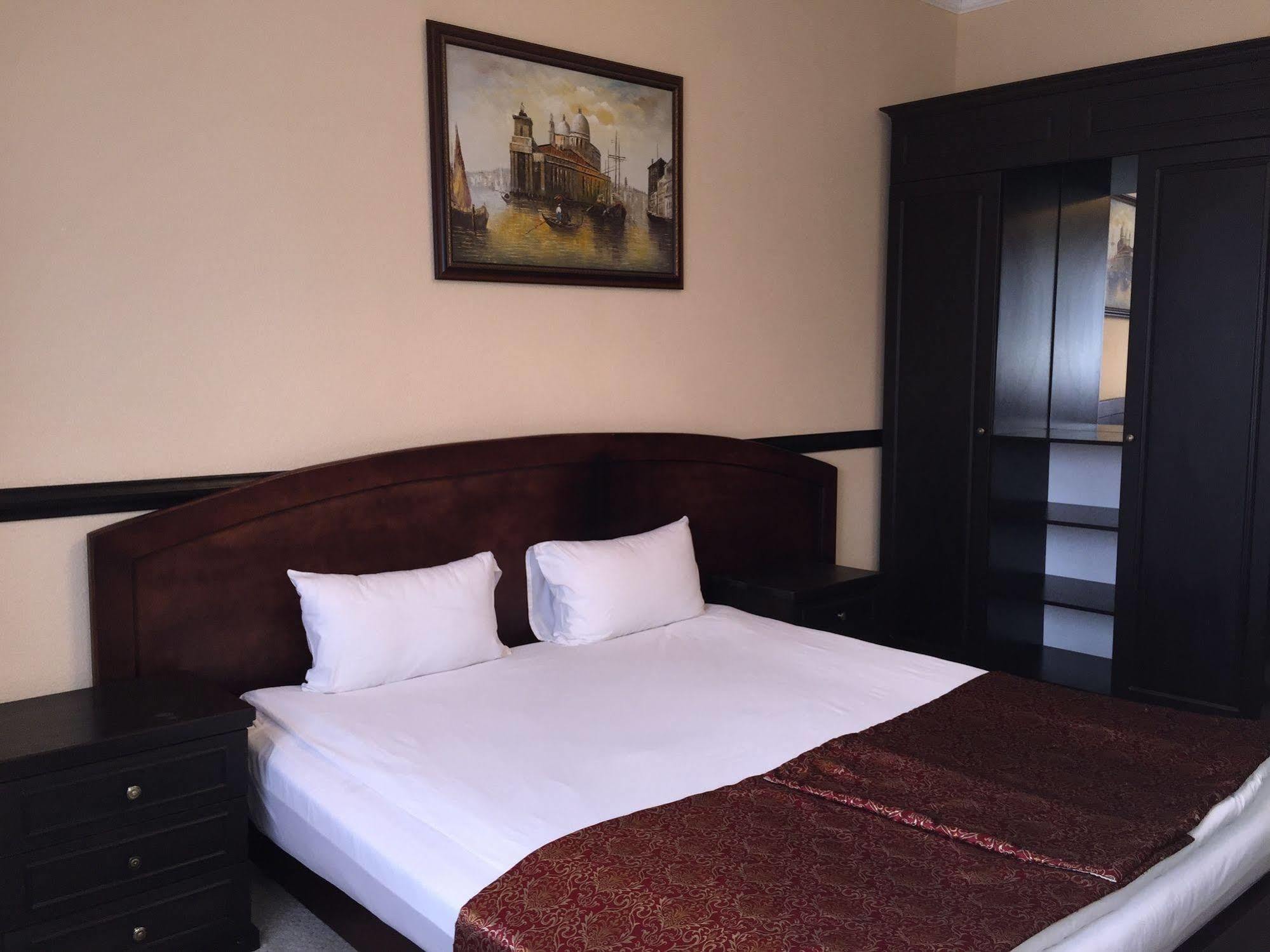 Belon Life Hotel Astana Eksteriør bilde