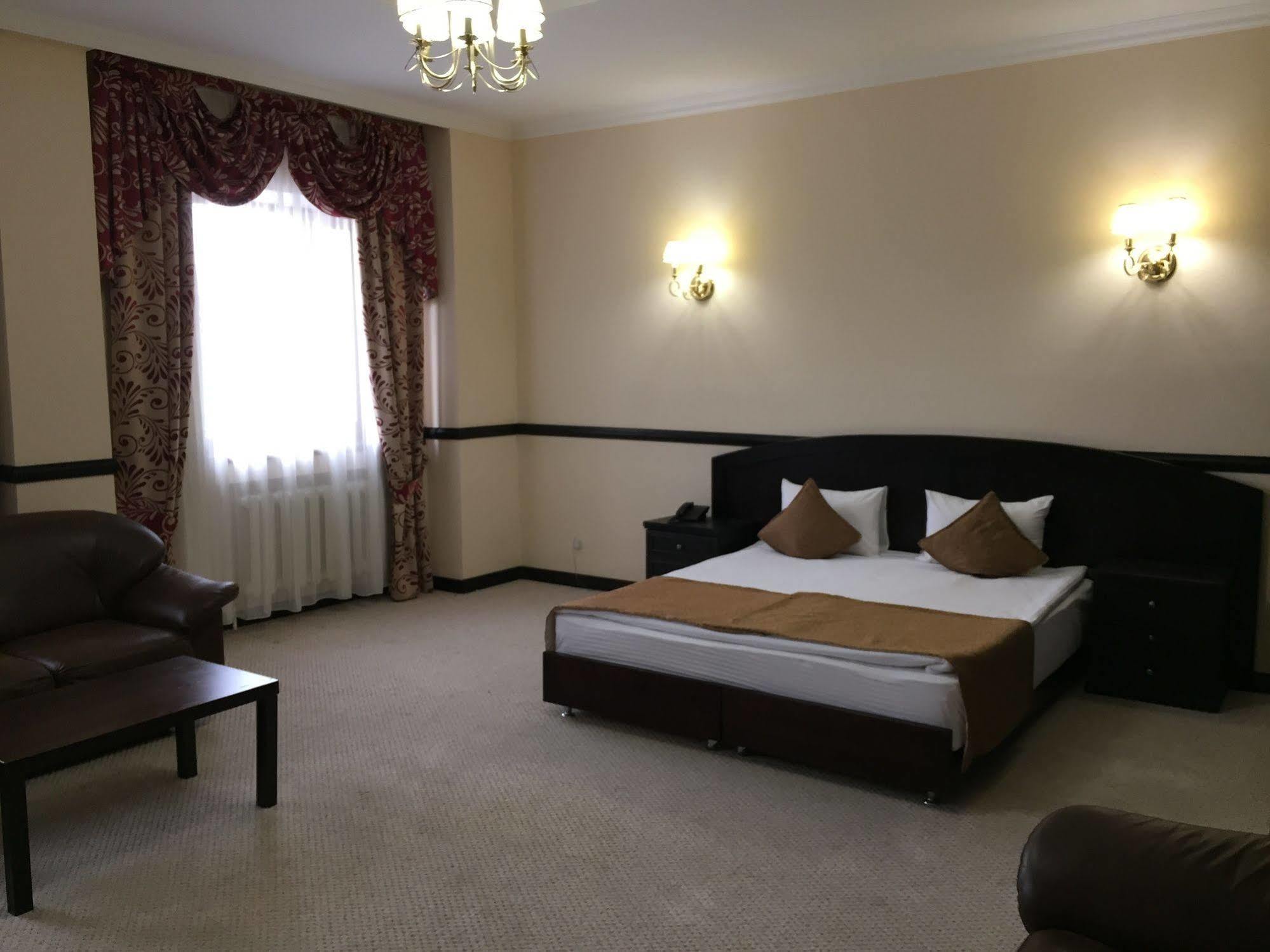Belon Life Hotel Astana Eksteriør bilde